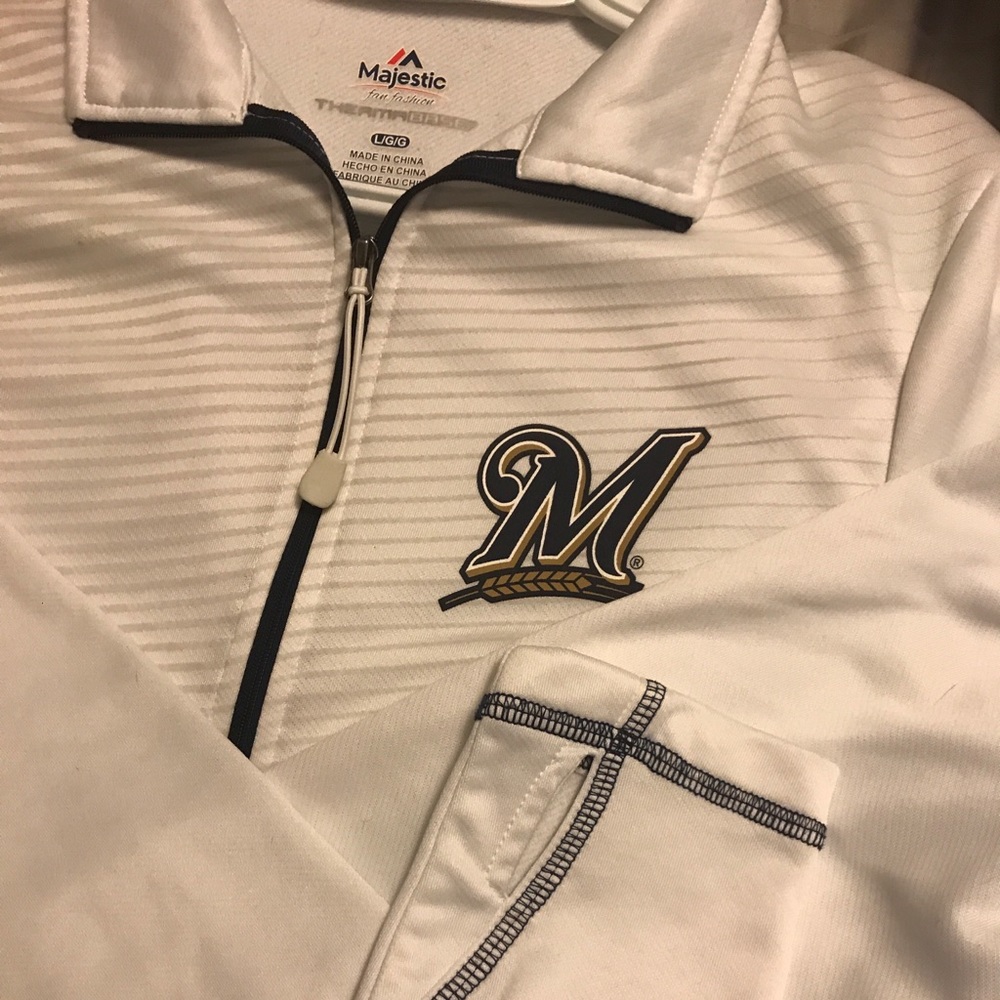 ⚾️⚾️White Collard Long Sleeve MKE Brewers Pullover